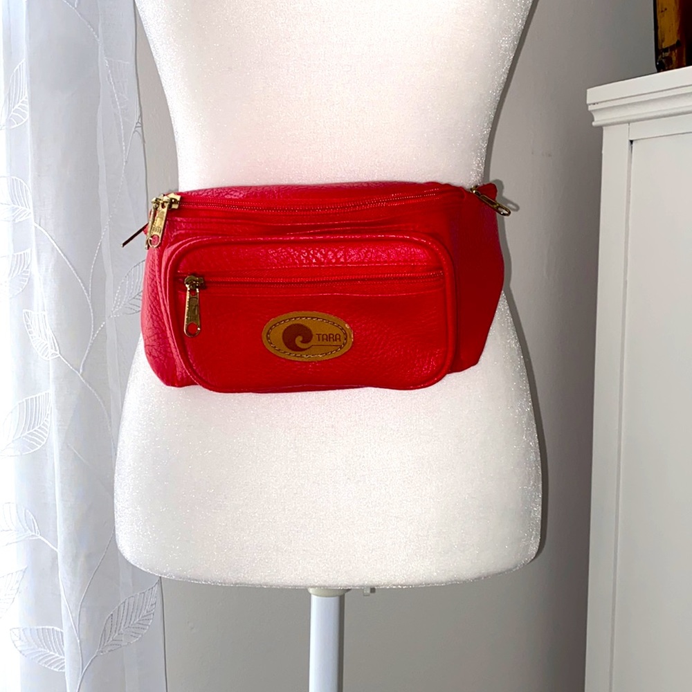 SOLD!❌ NEW Red Vegan Leather Fanny Pack - Picture 3 of 17
